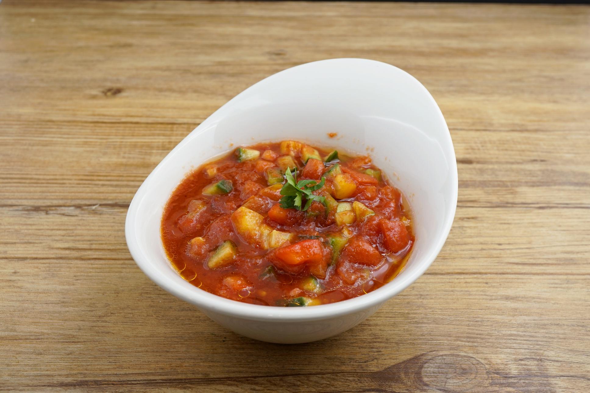 Vegane gekühlte Gazpacho
Kleine Portion 1,70 €